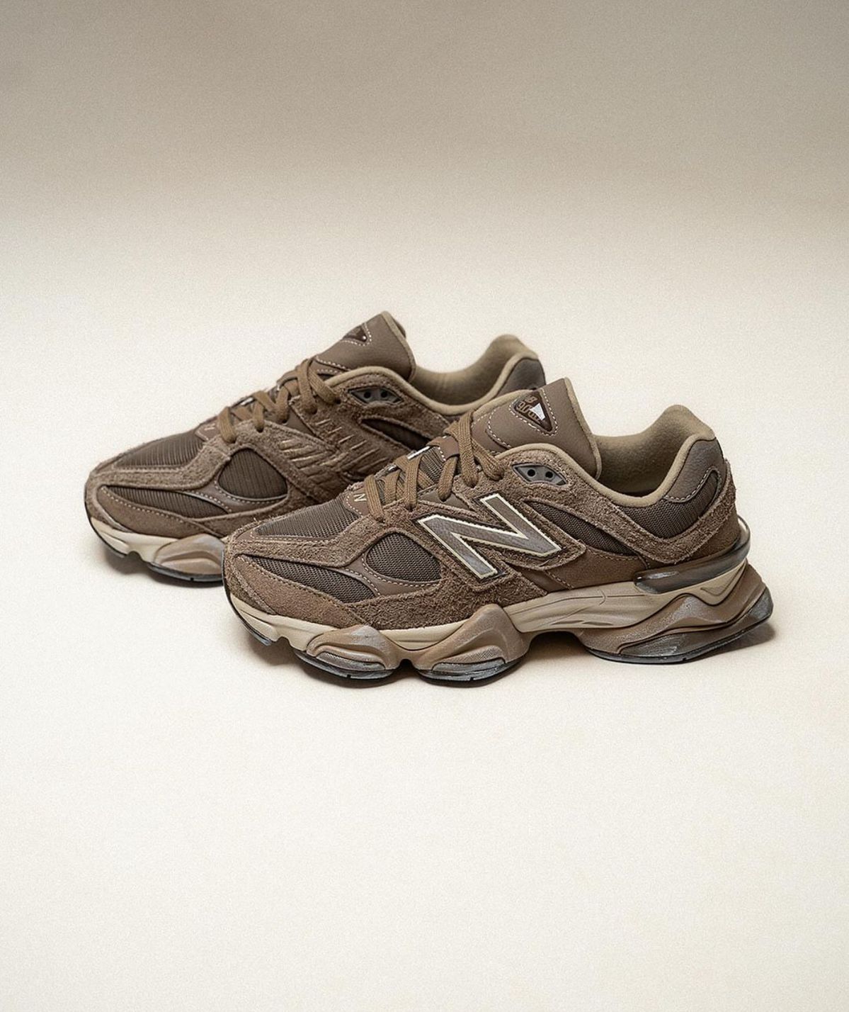 QAMIS™ X New Balance 9060 – Modern Heritage Sneaker