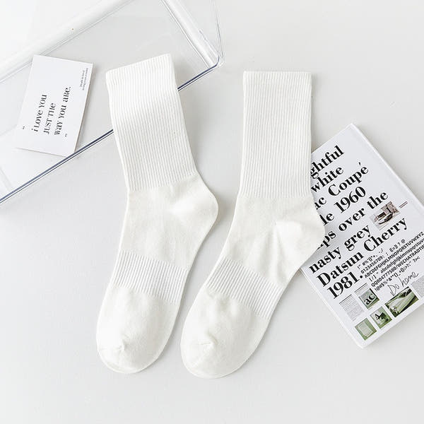 Qamis Basics: LuxeLine Socks