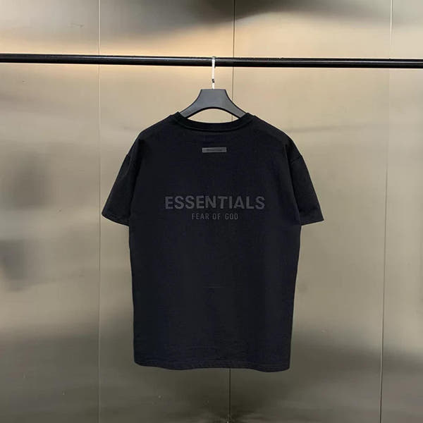 Qamis™ x Essentials Unisex T-Shirt – Clean Cut, Ultra-Soft Cotton, Timeless Style