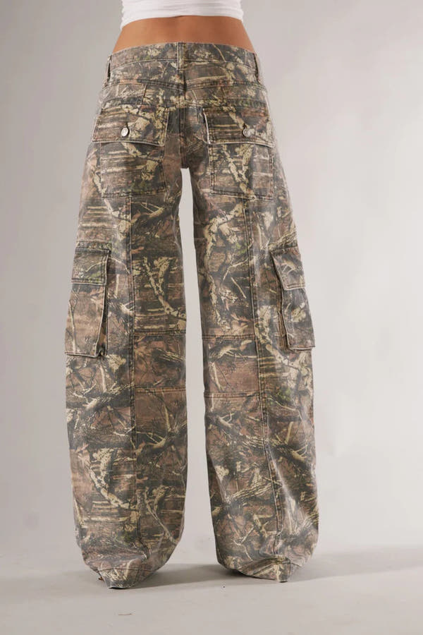 The Qamis™Unisex Camo Cargo Pant