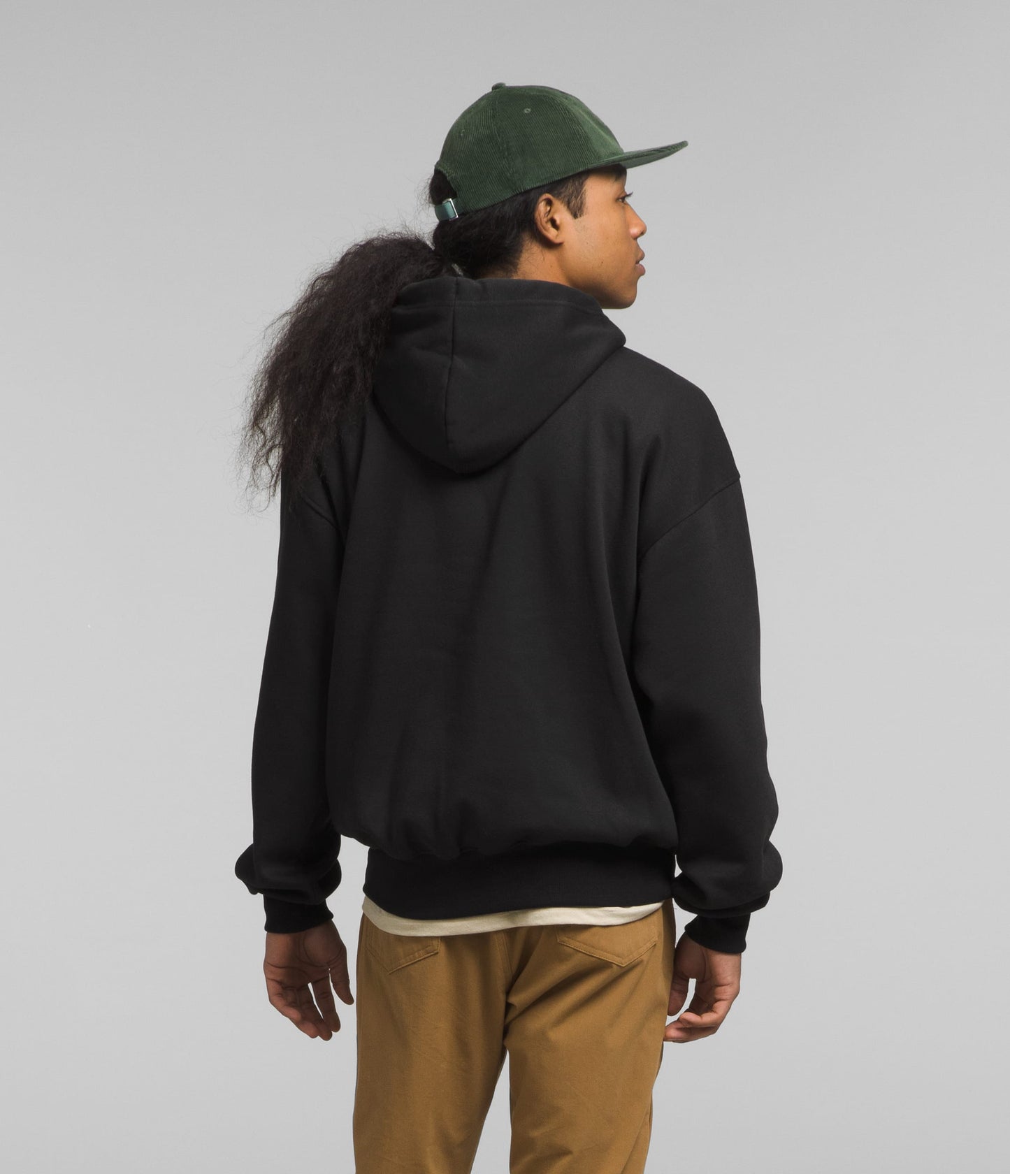 The North Face Men’s Evolution Vintage Hoodie – Retro Style, Modern Comfort