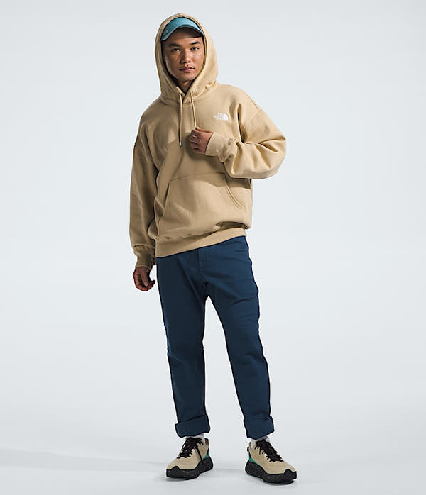 The North Face Men’s Evolution Vintage Hoodie – Retro Style, Modern Comfort