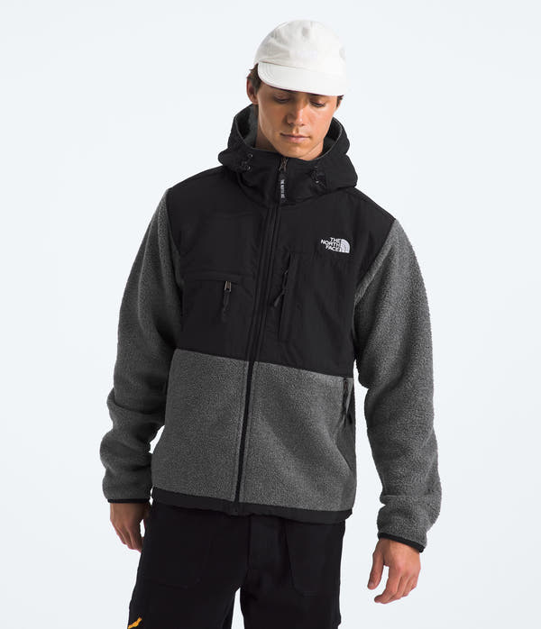 The North Face Men’s Retro Denali Jacket – A Timeless Fleece Classic