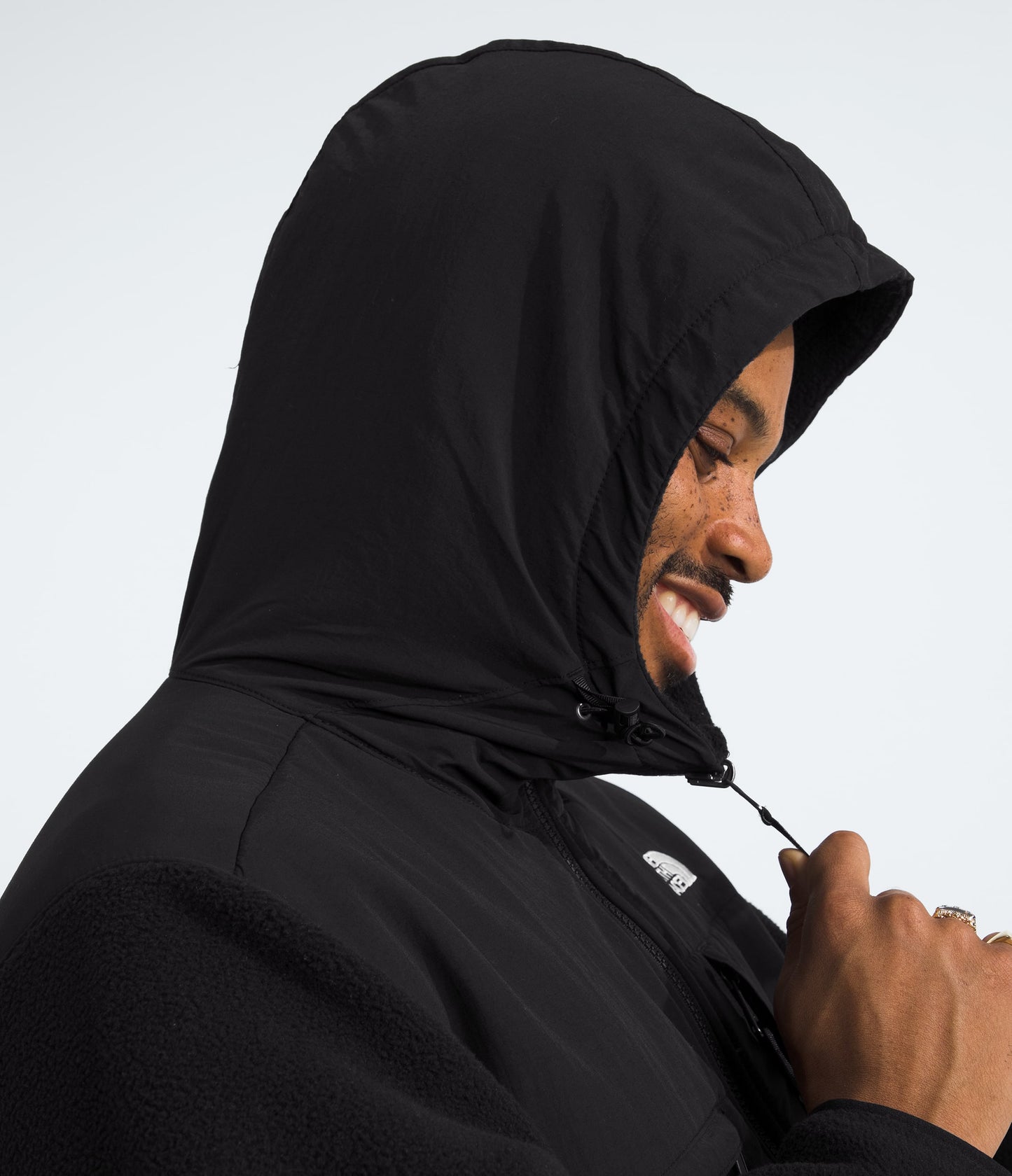 The North Face Men’s Retro Denali Jacket – A Timeless Fleece Classic