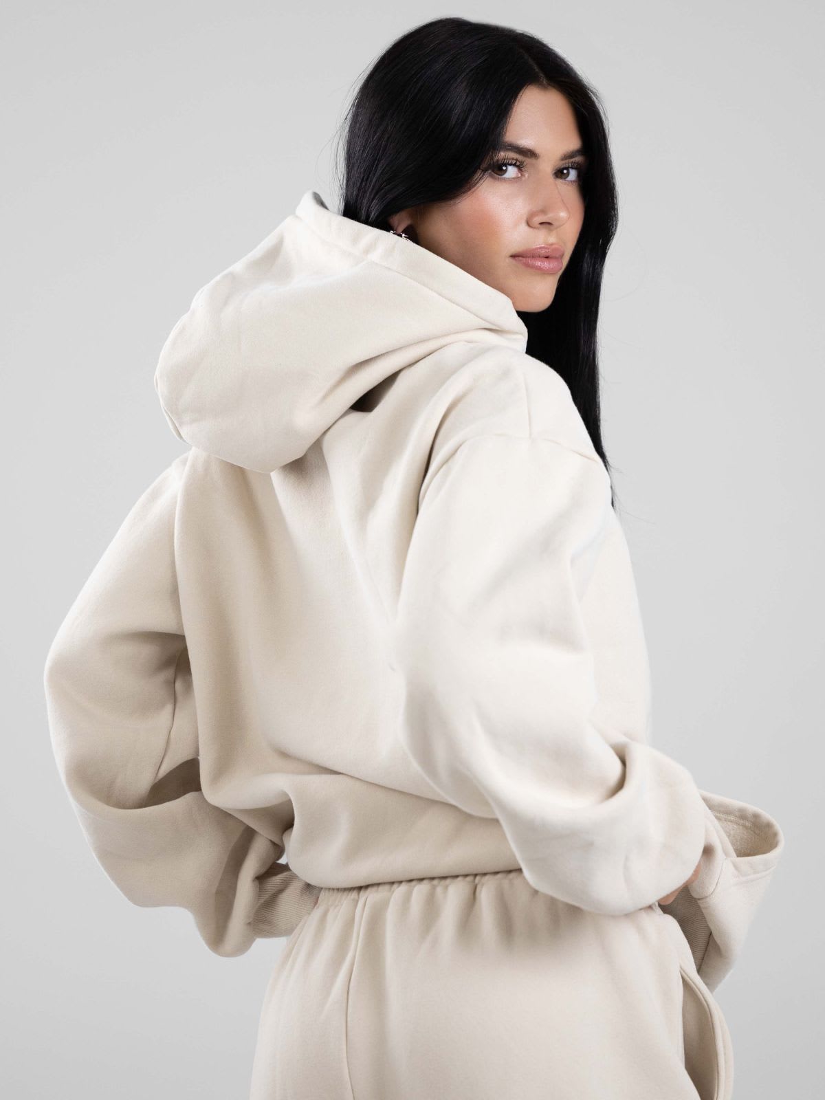 Qamis™ x Comfrt Unisex – Signature Fit Hoodie