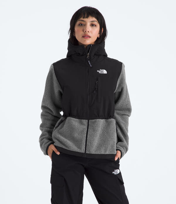 The North Face Women’s Retro Denali Jacket – A Timeless Fleece Essential