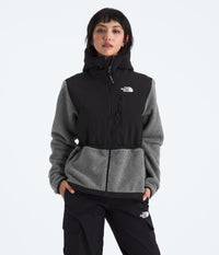 The North Face Women’s Retro Denali Jacket – A Timeless Fleece Essential