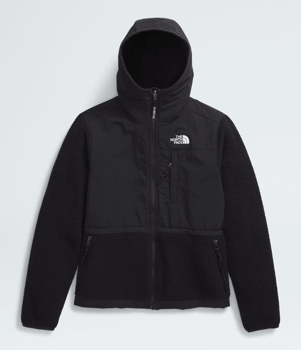 The North Face Women’s Retro Denali Jacket – A Timeless Fleece Essential
