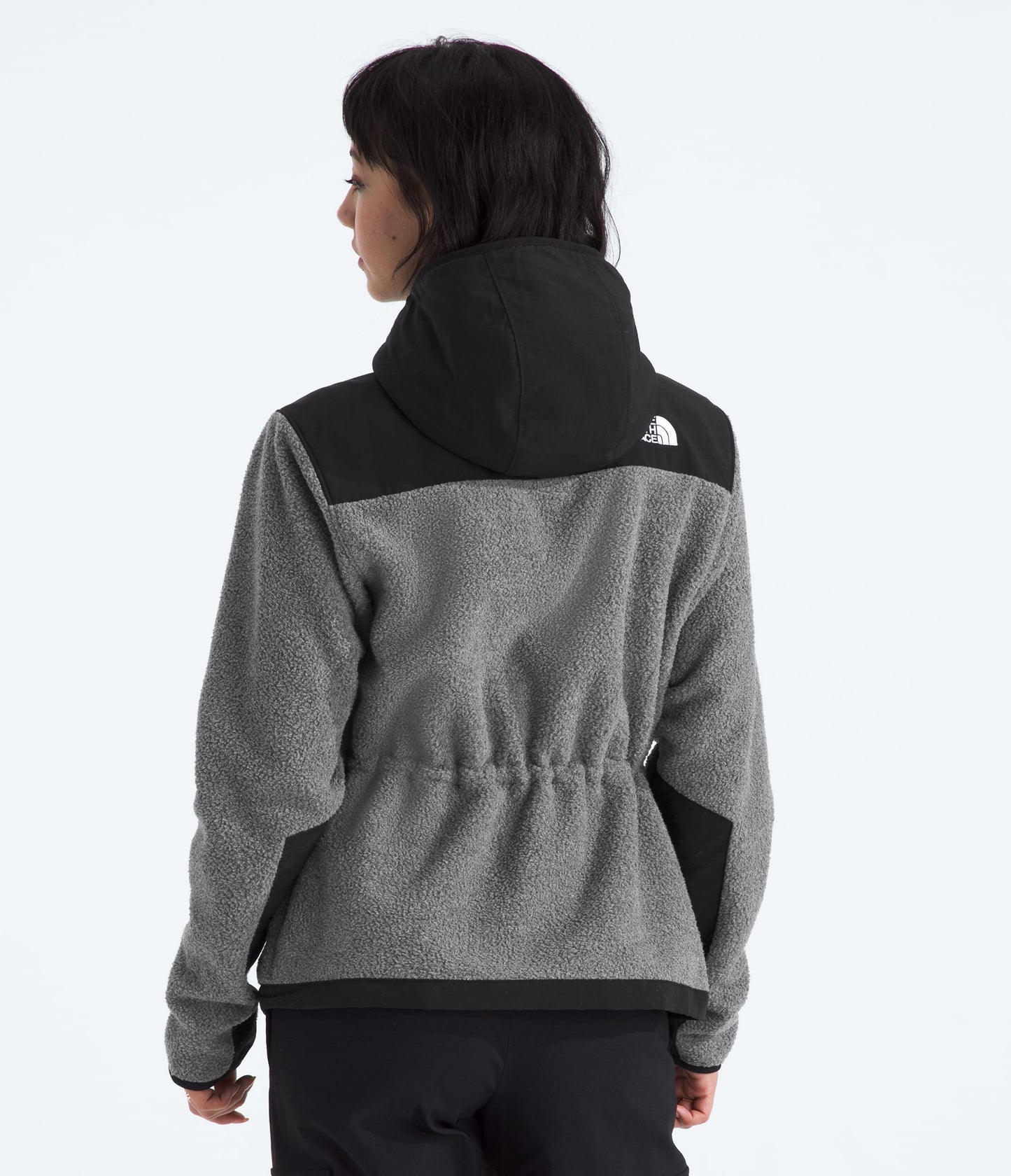 The North Face Women’s Retro Denali Jacket – A Timeless Fleece Essential