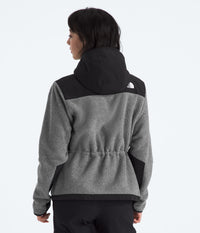 The North Face Women’s Retro Denali Jacket – A Timeless Fleece Essential