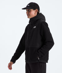 The North Face Women’s Retro Denali Jacket – A Timeless Fleece Essential
