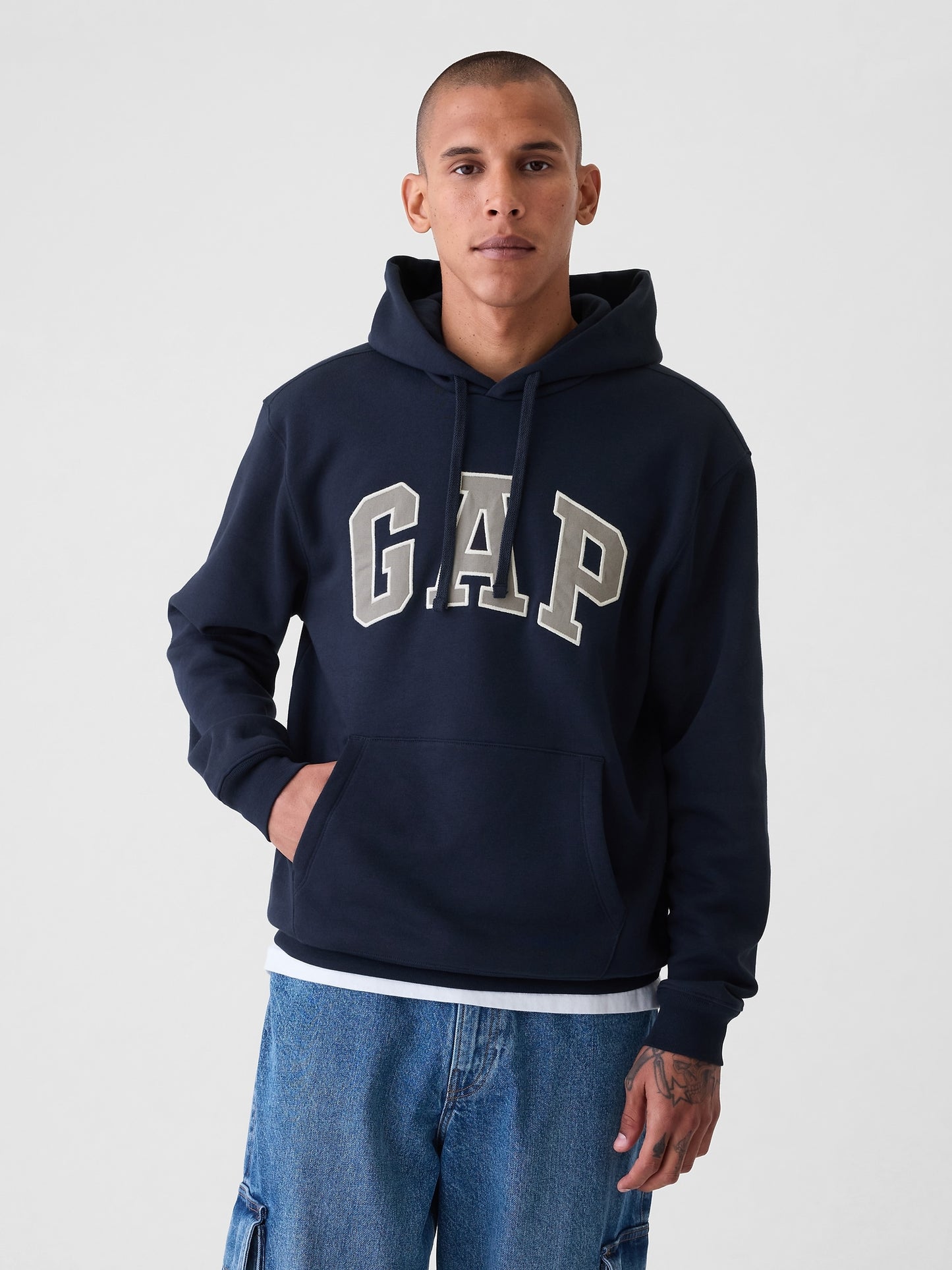 Gap VintageSoft Arch Logo Hoodie – Timeless Comfort with a Relaxed Fit