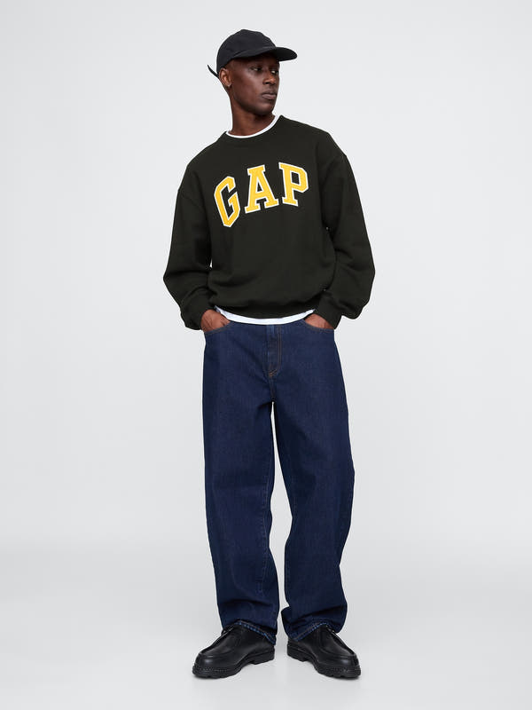 Gap Heavyweight Logo Sweatshirt – Oversized Comfort with Classic Style
