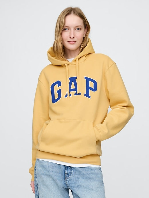 Gap VintageSoft Arch Logo Hoodie – Timeless Comfort with a Relaxed Fit