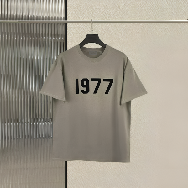 1977 Essentials T-Shirt For Smmer 2024