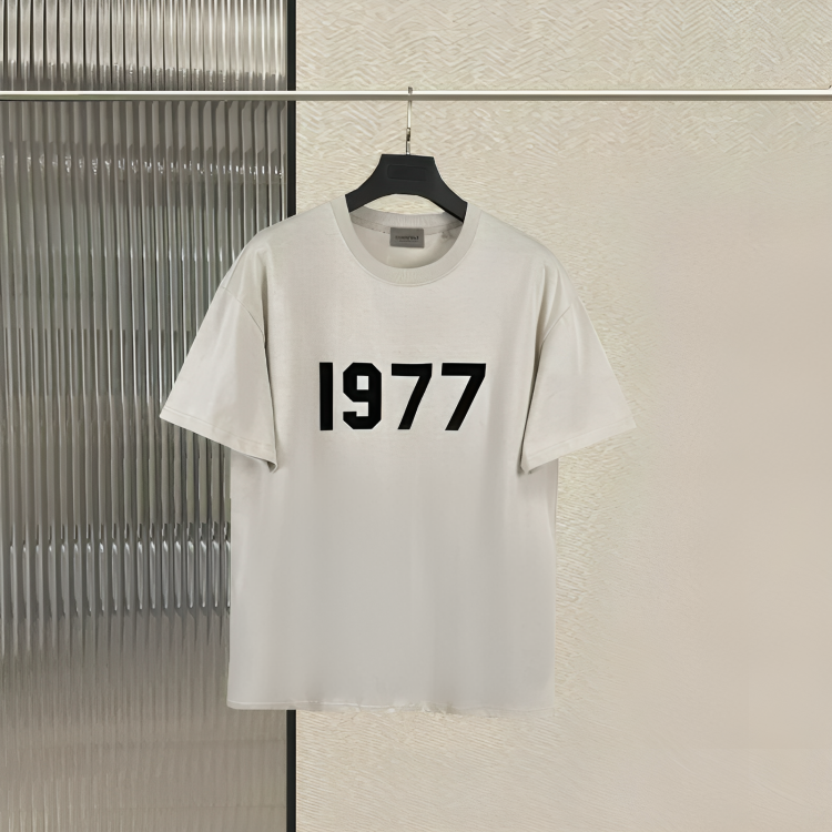 1977 Essentials T-Shirt For Smmer 2024