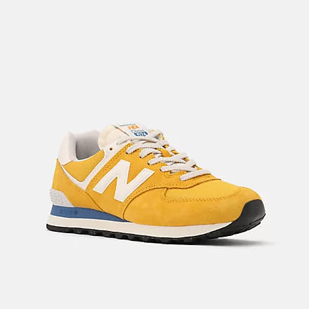 New Balance 574 Classic Sneakers – Suede/Mesh Comfort