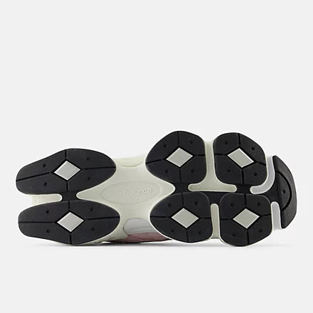 QAMIS™ X New Balance 9060 – Modern Heritage Sneaker